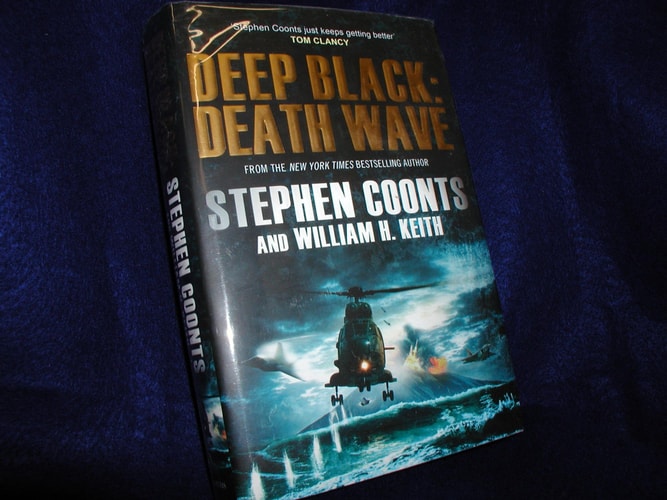 Deep Black: Death Wave (abgenutzt) von William H. (Autor Stephen (Autor); Keith