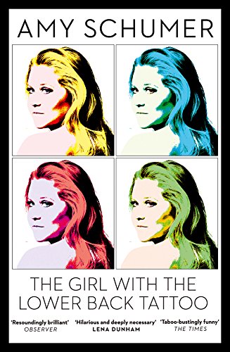 Mädchen mit dem unteren Rückentattoo von Amy Schumer