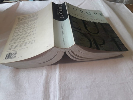 Europe A History (Shelfworn) by Norman Davies