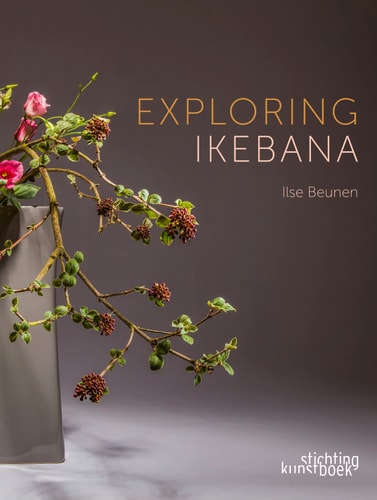 Exploring Ikebana by Ilse Beunen