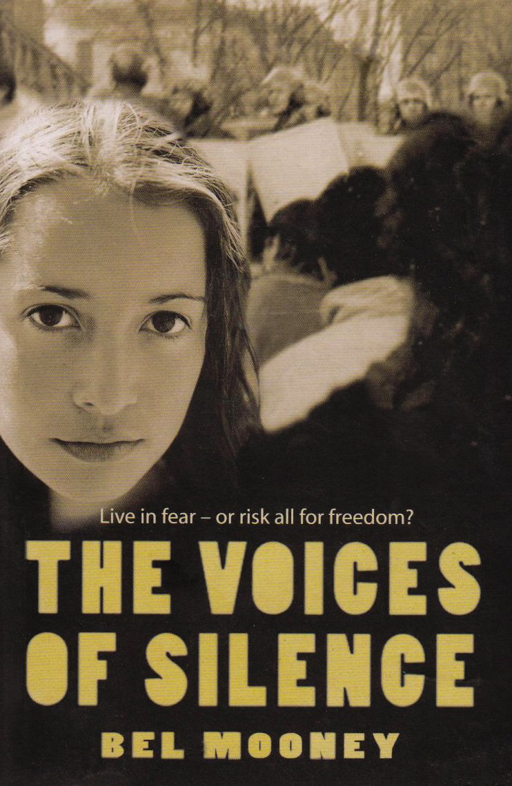 Voices of Silence von Mooney Bel